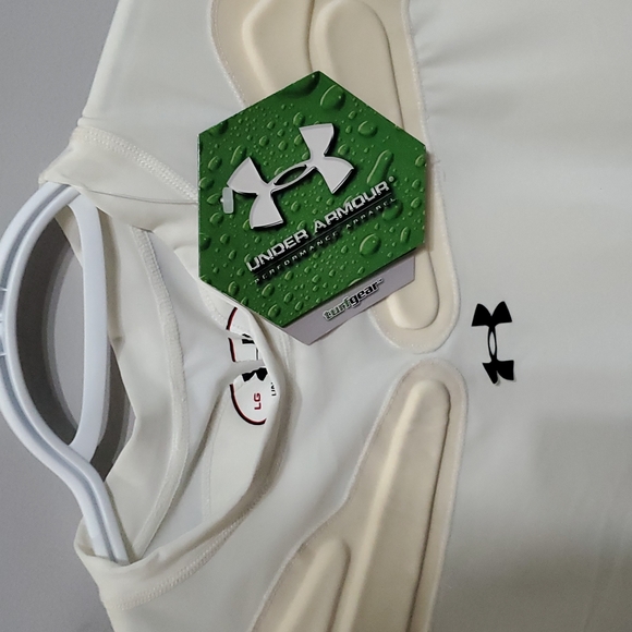 Under armor shirt - Picture 3 of 5